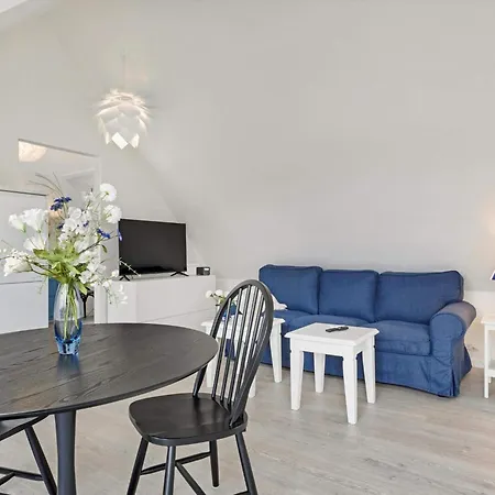 Cozy Retreat In - By Traum