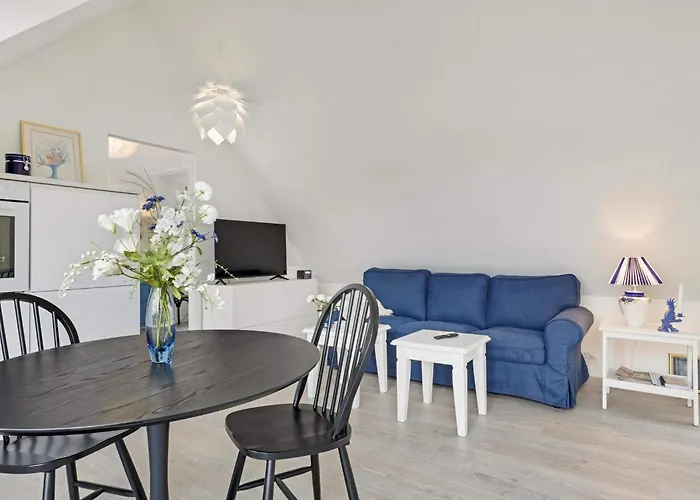 Cozy Retreat In - By Traum